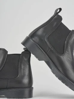 Stivaletti tacco 2cm pelle nero