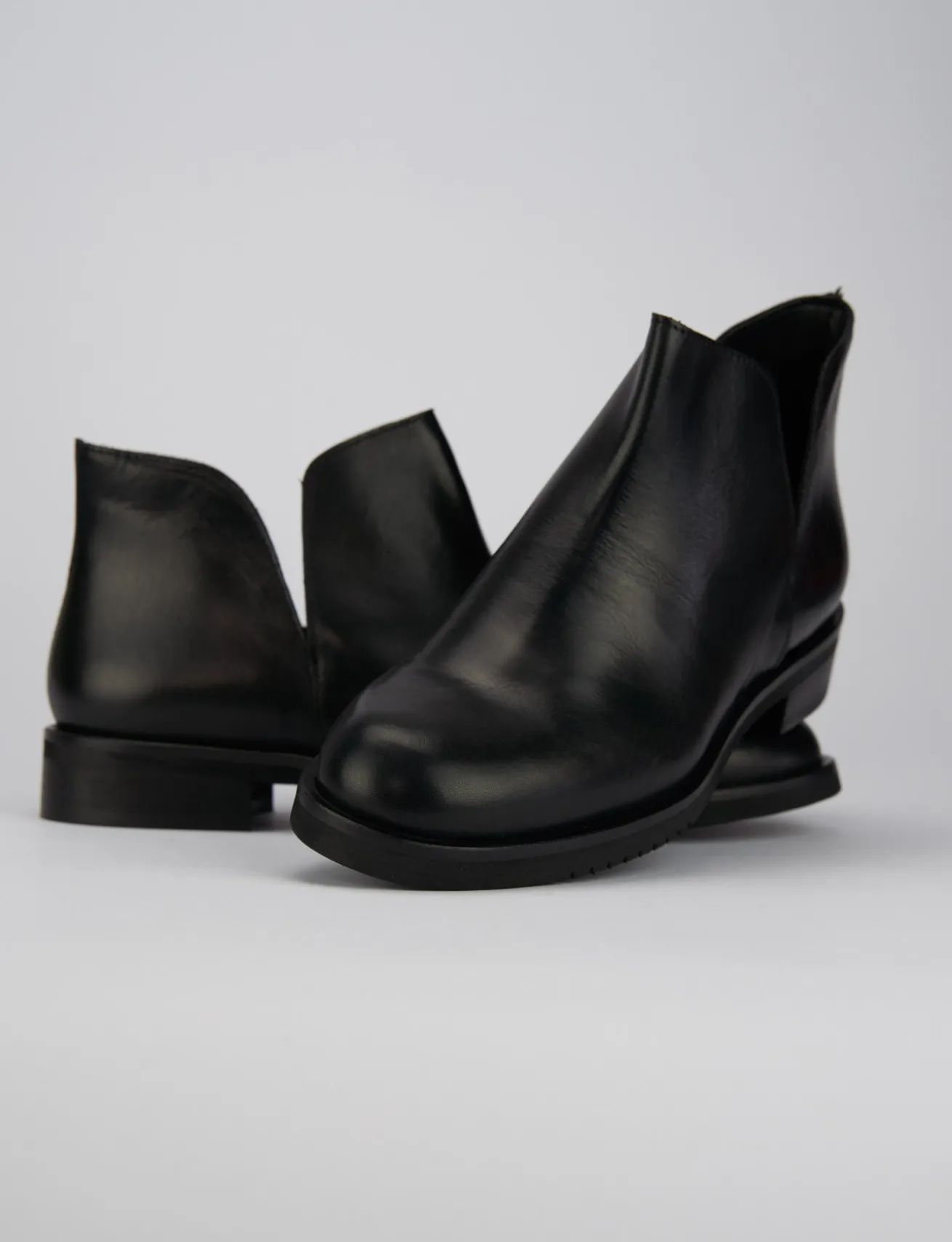 Stivaletti tacco 1cm pelle nero