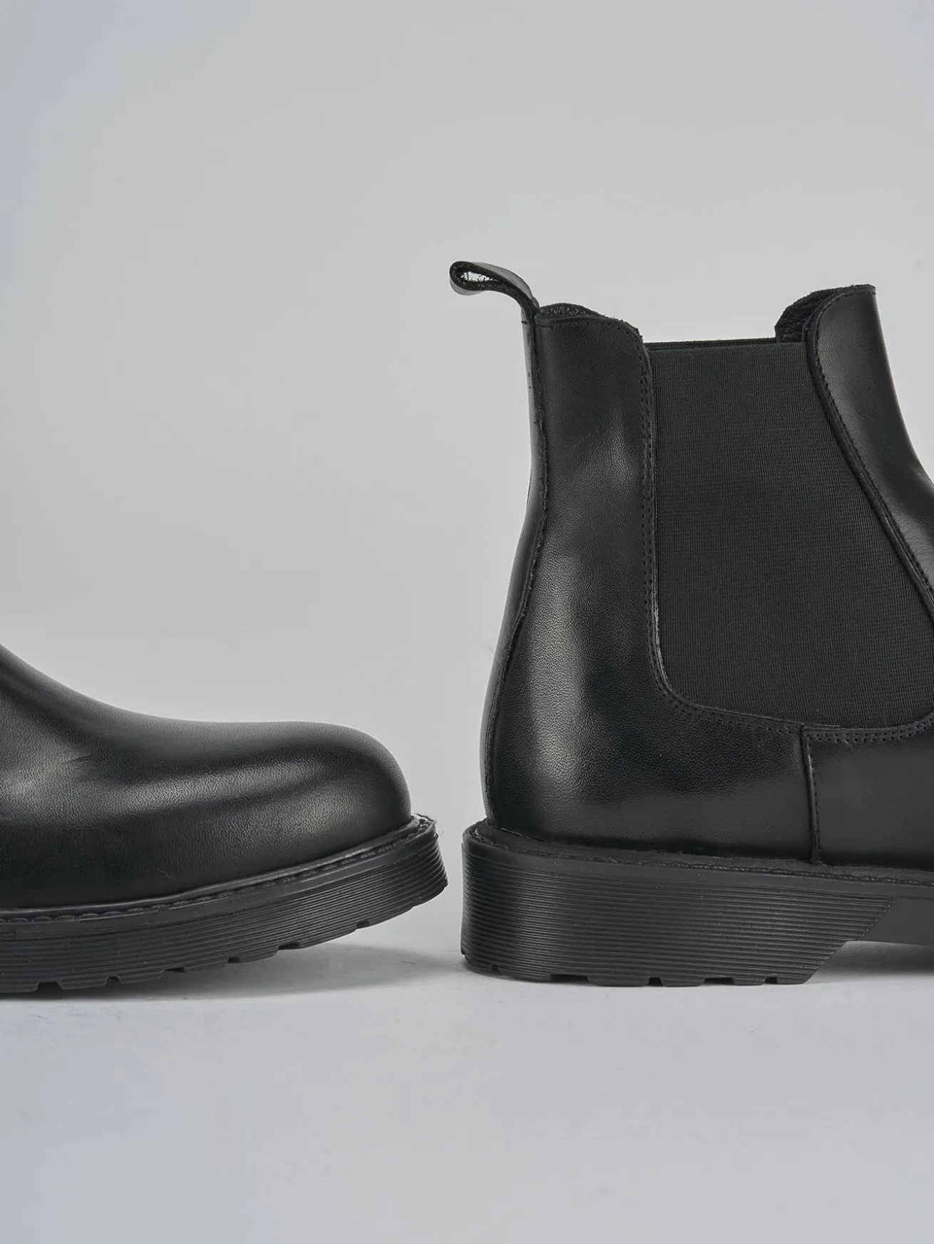 Stivaletti tacco 2cm pelle nero