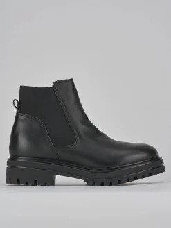 Stivaletti tacco 2cm pelle nero