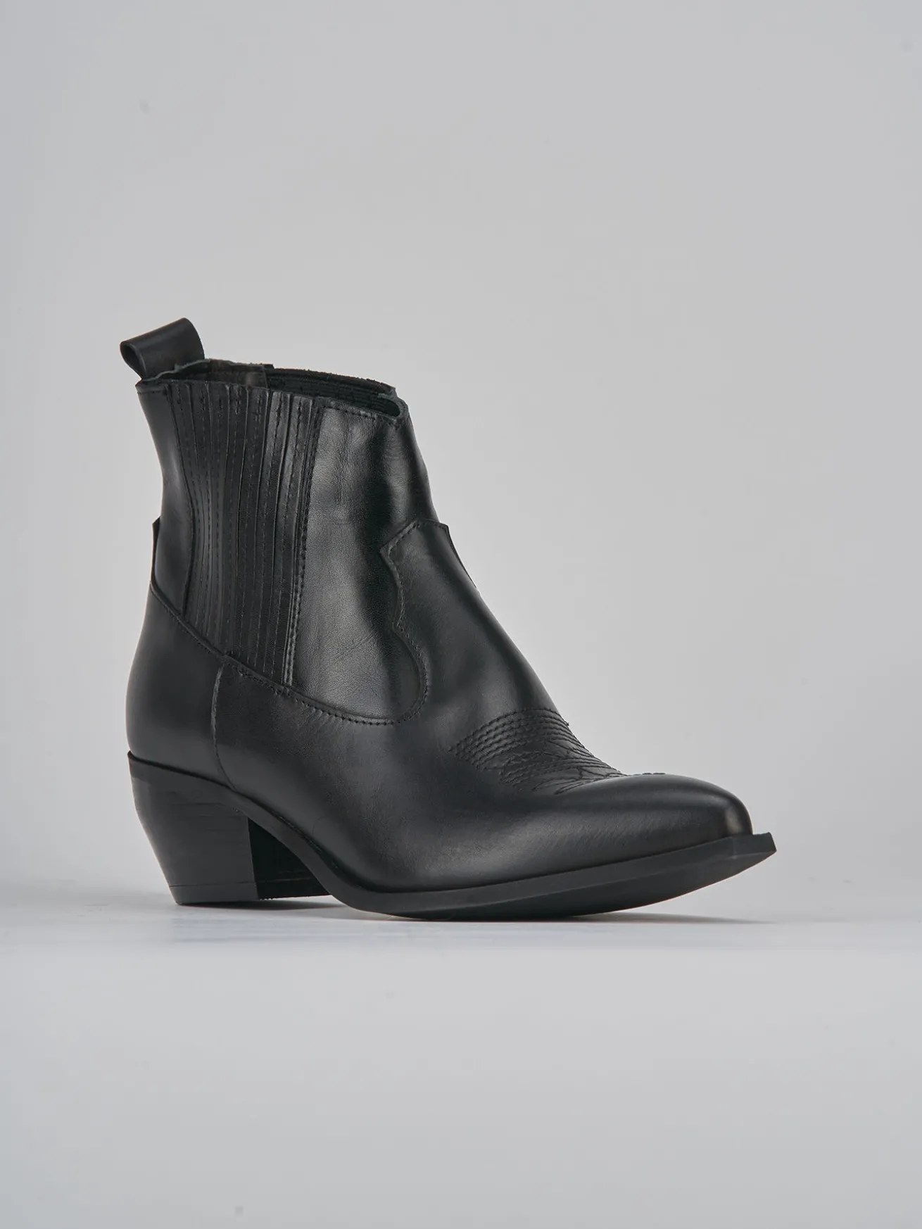 Stivaletti tacco 4cm pelle nero