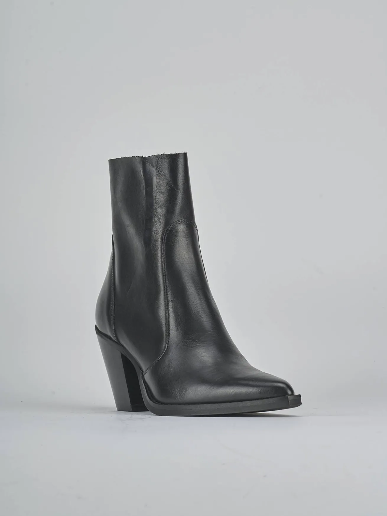 Stivaletti tacco 6cm pelle nero