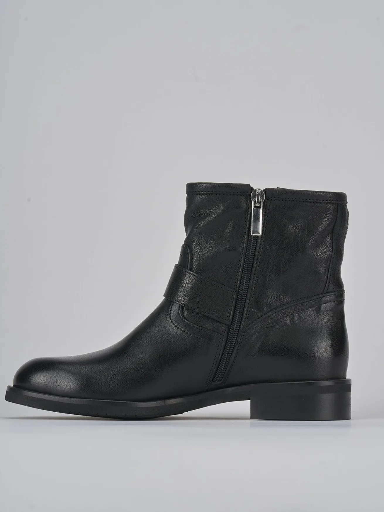 Stivaletti tacco 1cm pelle nero