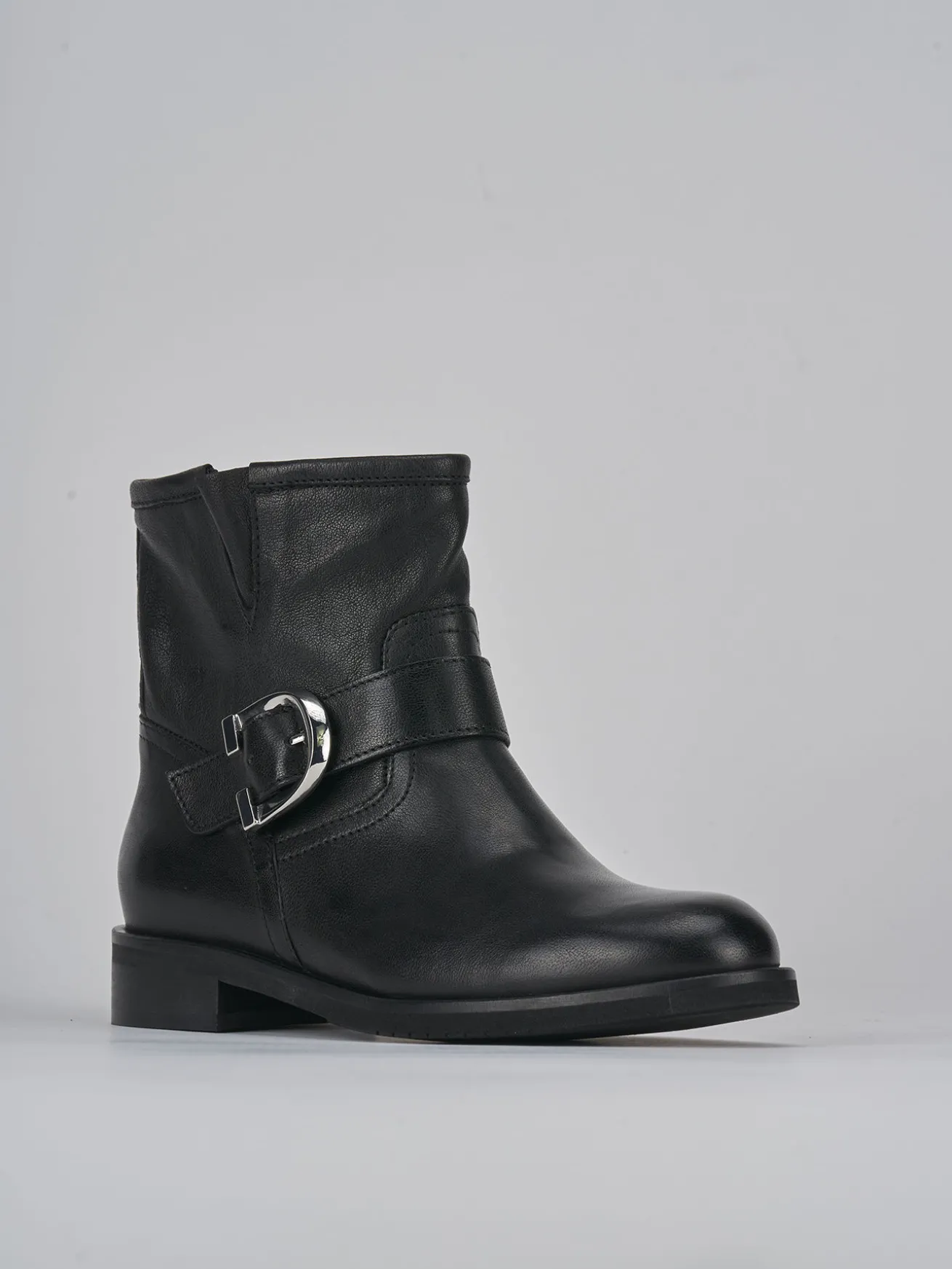 Stivaletti tacco 1cm pelle nero