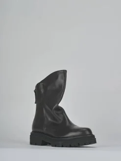 Stivaletti tacco 3cm pelle testa