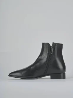 Stivaletti tacco 2cm pelle nero