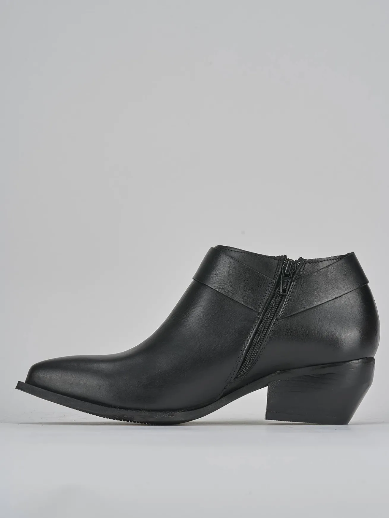 Stivaletti tacco 4cm pelle nero