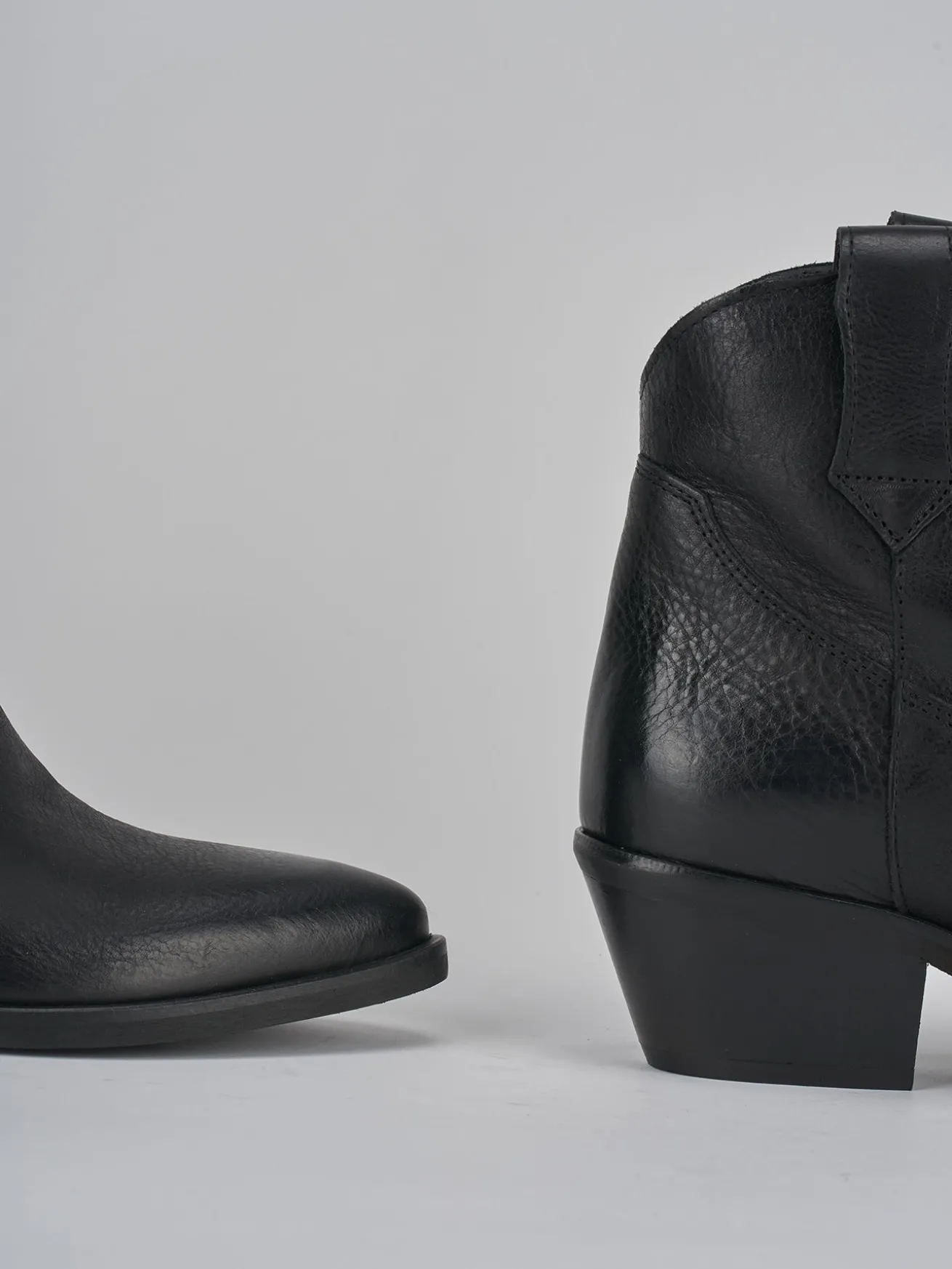 Stivaletti tacco 4cm pelle nero