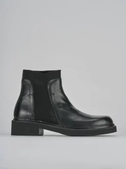 Stivaletti tacco 3cm pelle nero