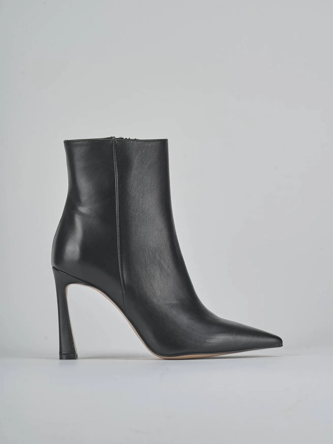 Stivaletti tacco 9cm pelle nero