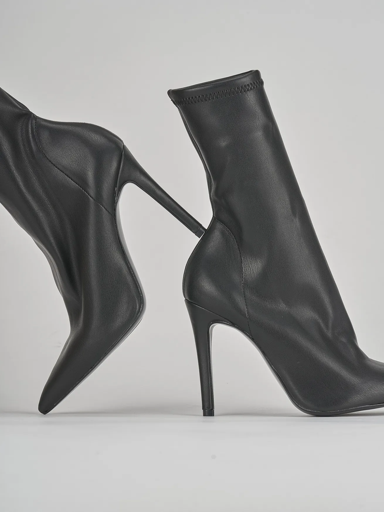 Stivaletti tacco 10cm pelle nero