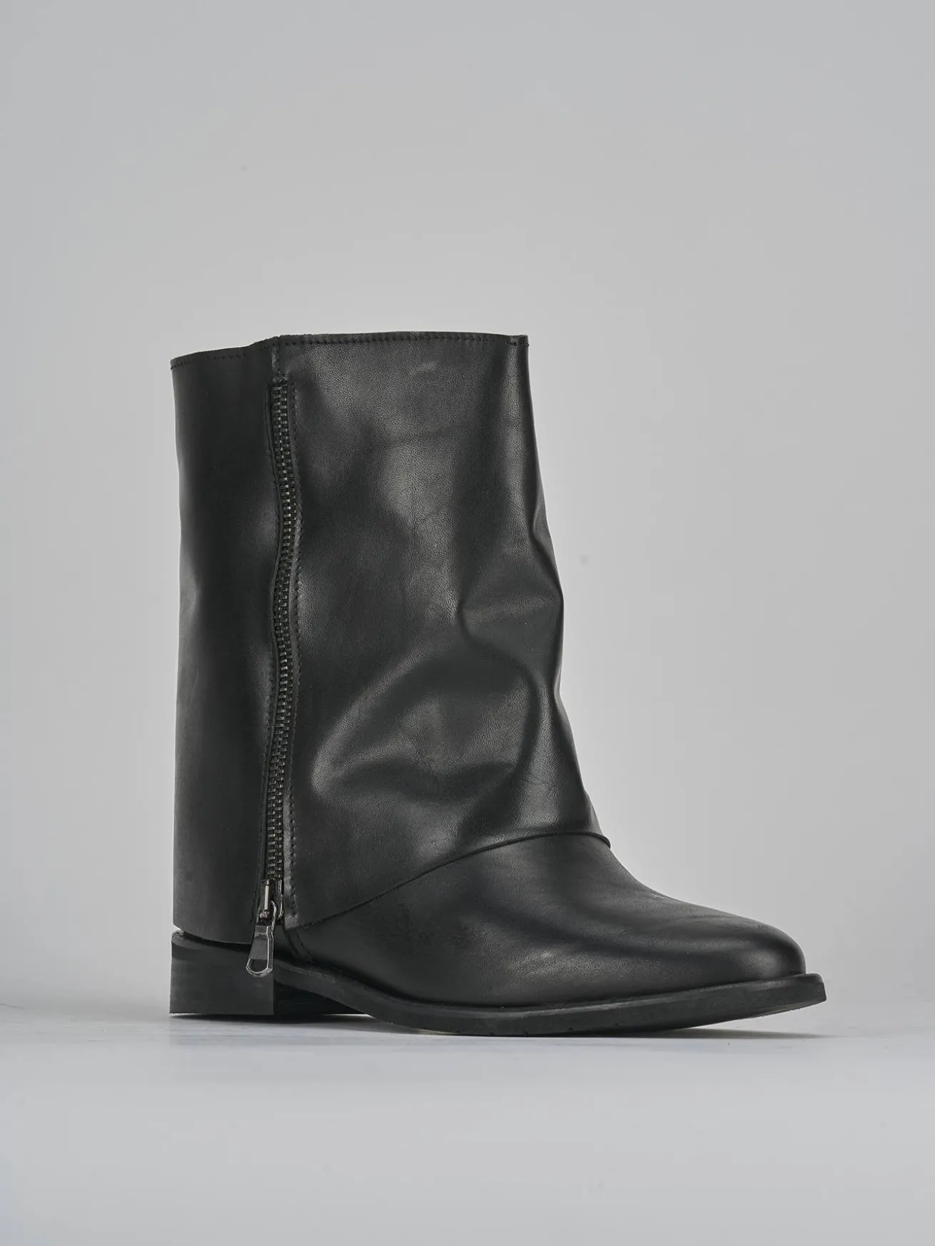 Stivaletti tacco 2cm pelle nero