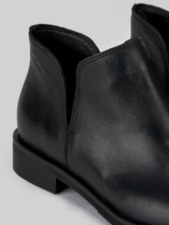 Stivaletti tacco 2cm pelle nero