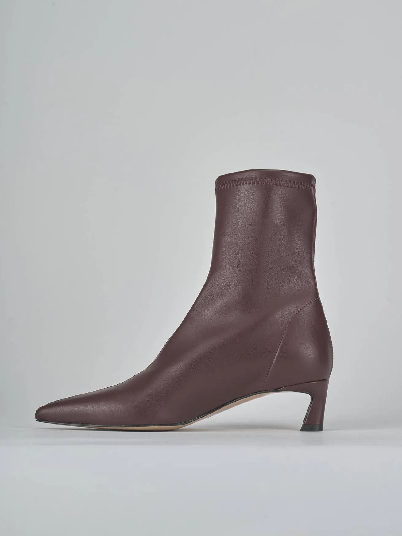 Stivaletti tacco 5cm pelle bordo'