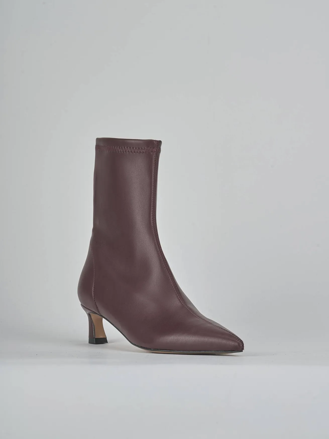 Stivaletti tacco 5cm pelle bordo'