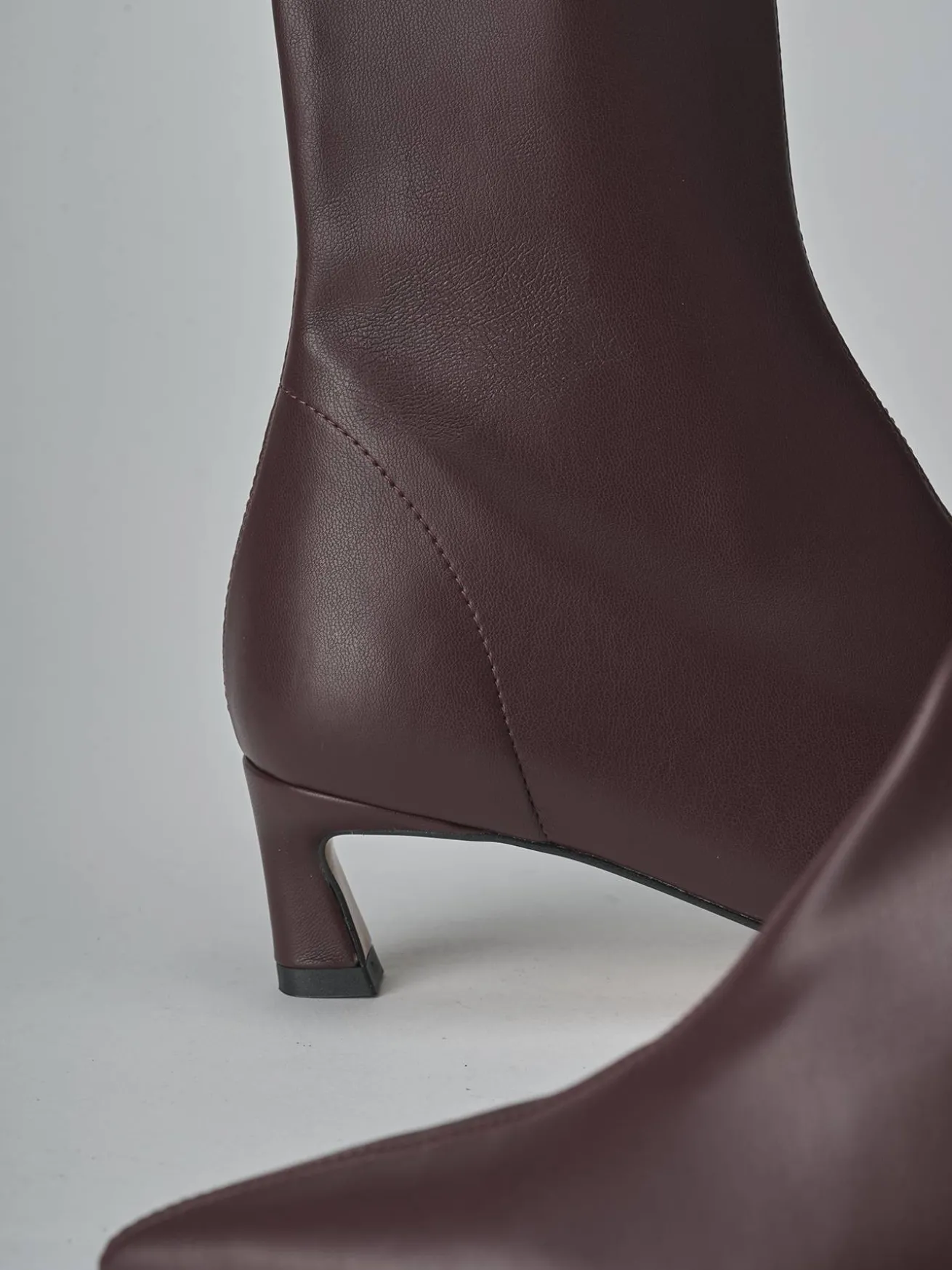 Stivaletti tacco 5cm pelle bordo'