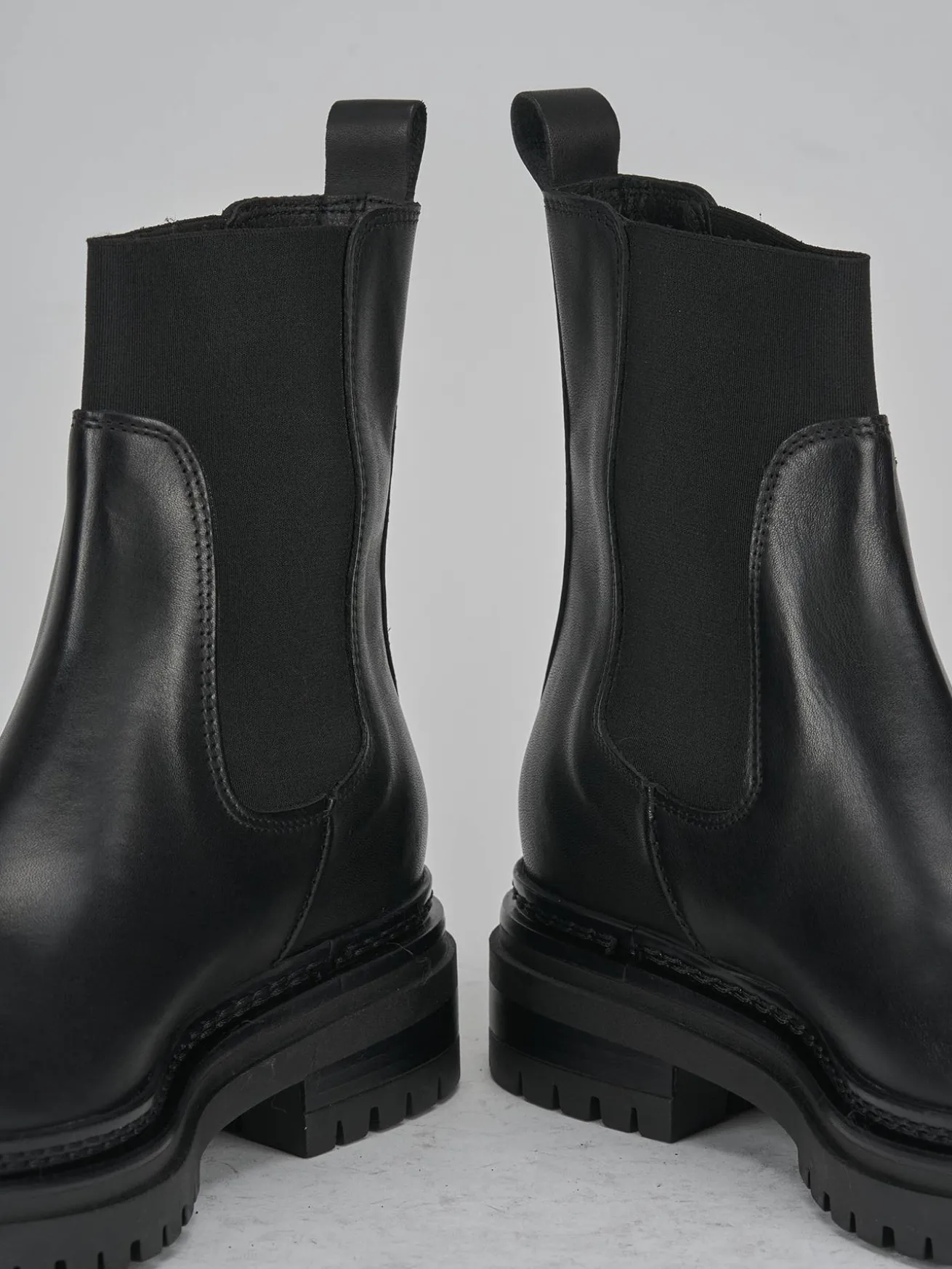 Stivaletti tacco 2cm pelle nero