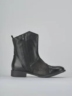 Stivaletti tacco 2cm pelle nero