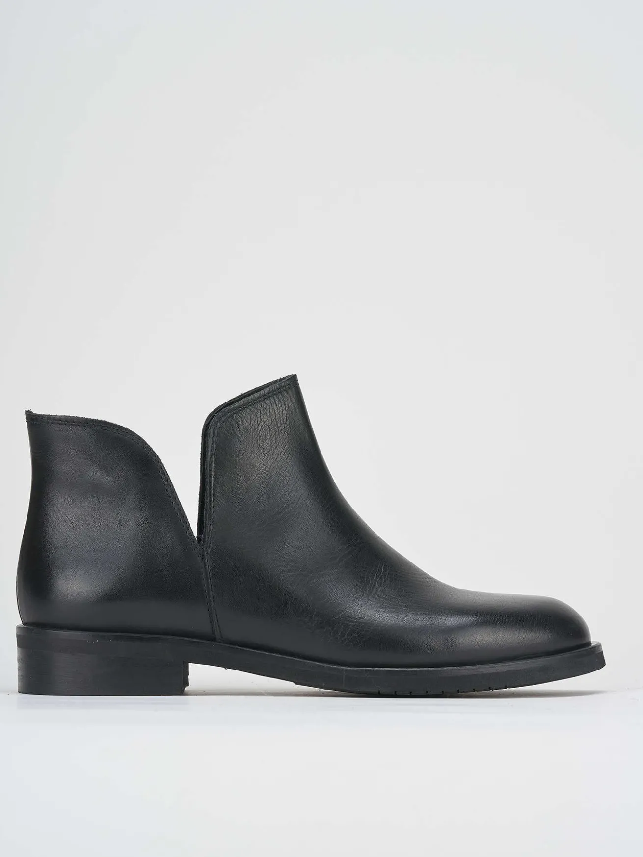 Stivaletti tacco 1cm pelle nero