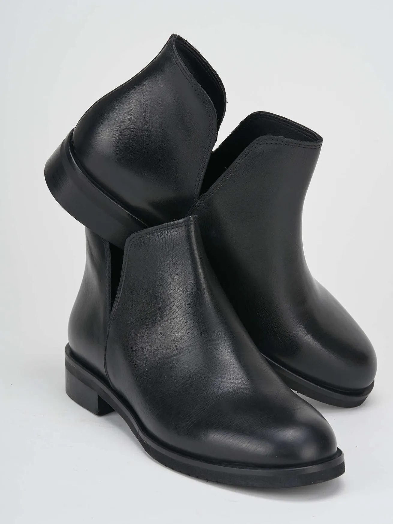 Stivaletti tacco 1cm pelle nero