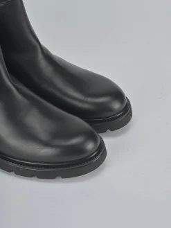 Stivaletti tacco 2cm pelle nero