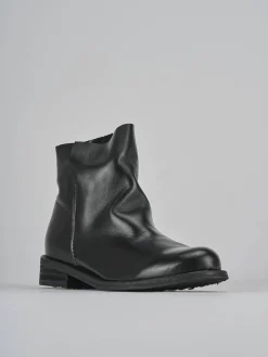 Stivaletti tacco 2cm pelle nero