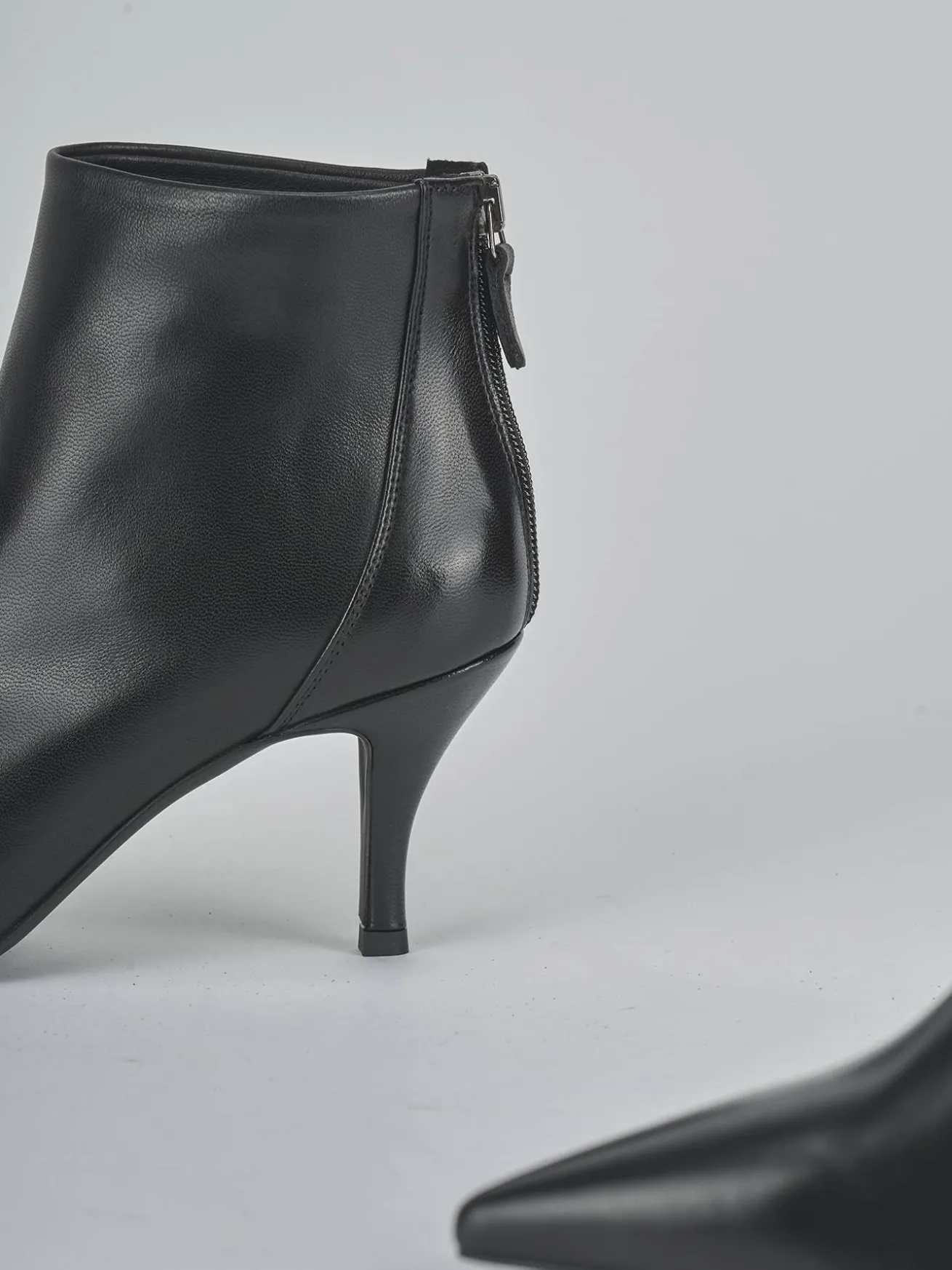 Stivaletti tacco 7cm pelle nero