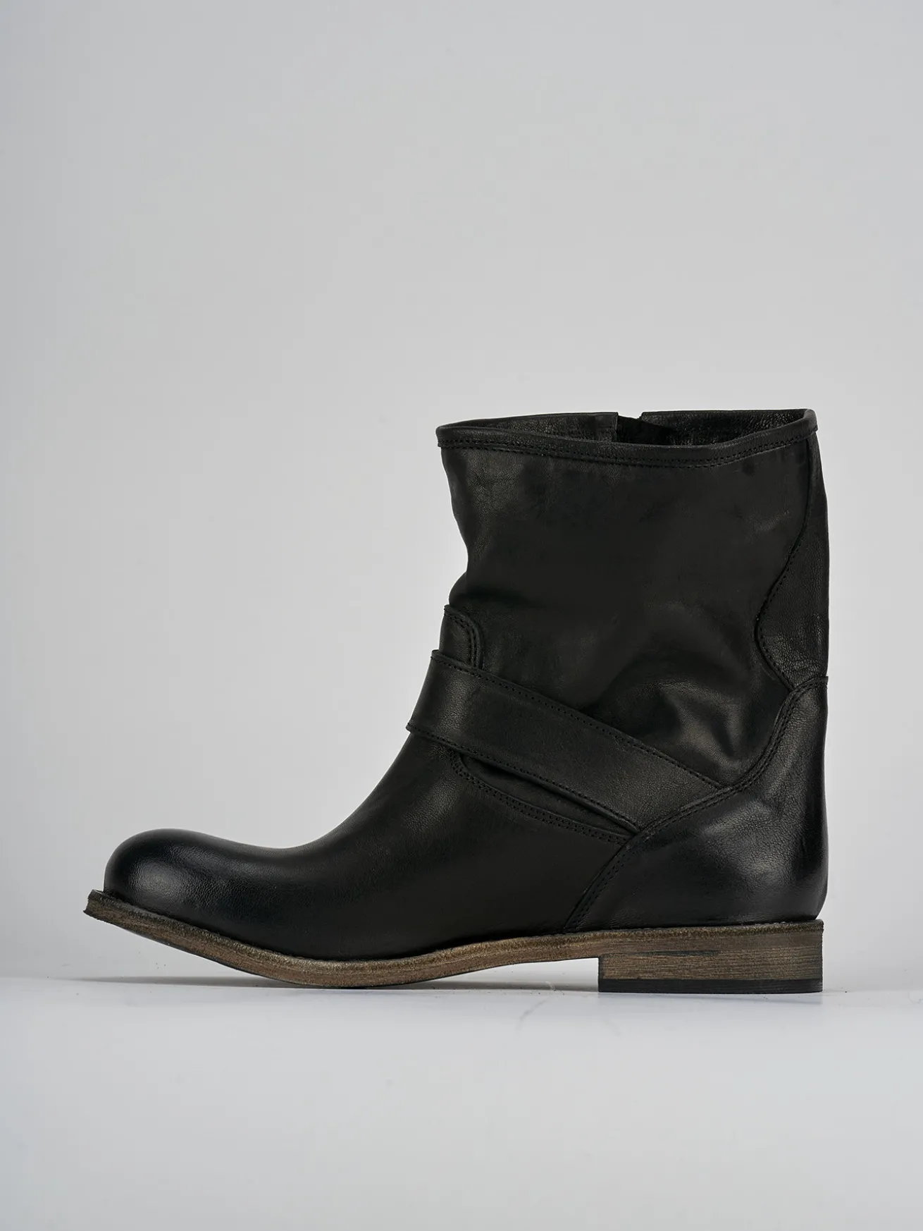 Stivaletti tacco 1cm pelle nero