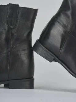 Stivaletti tacco 2cm pelle nero