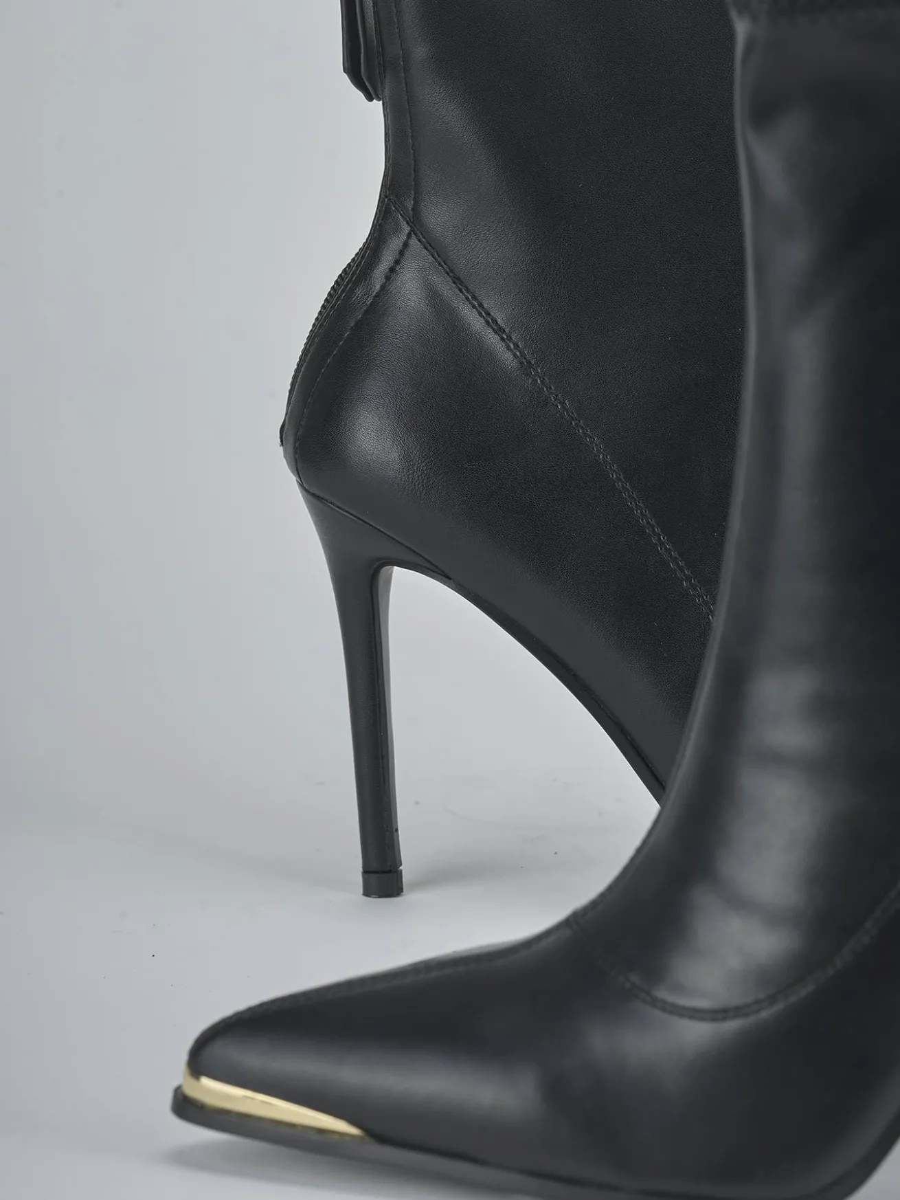 Stivaletti tacco 10cm pelle sostenibile nero