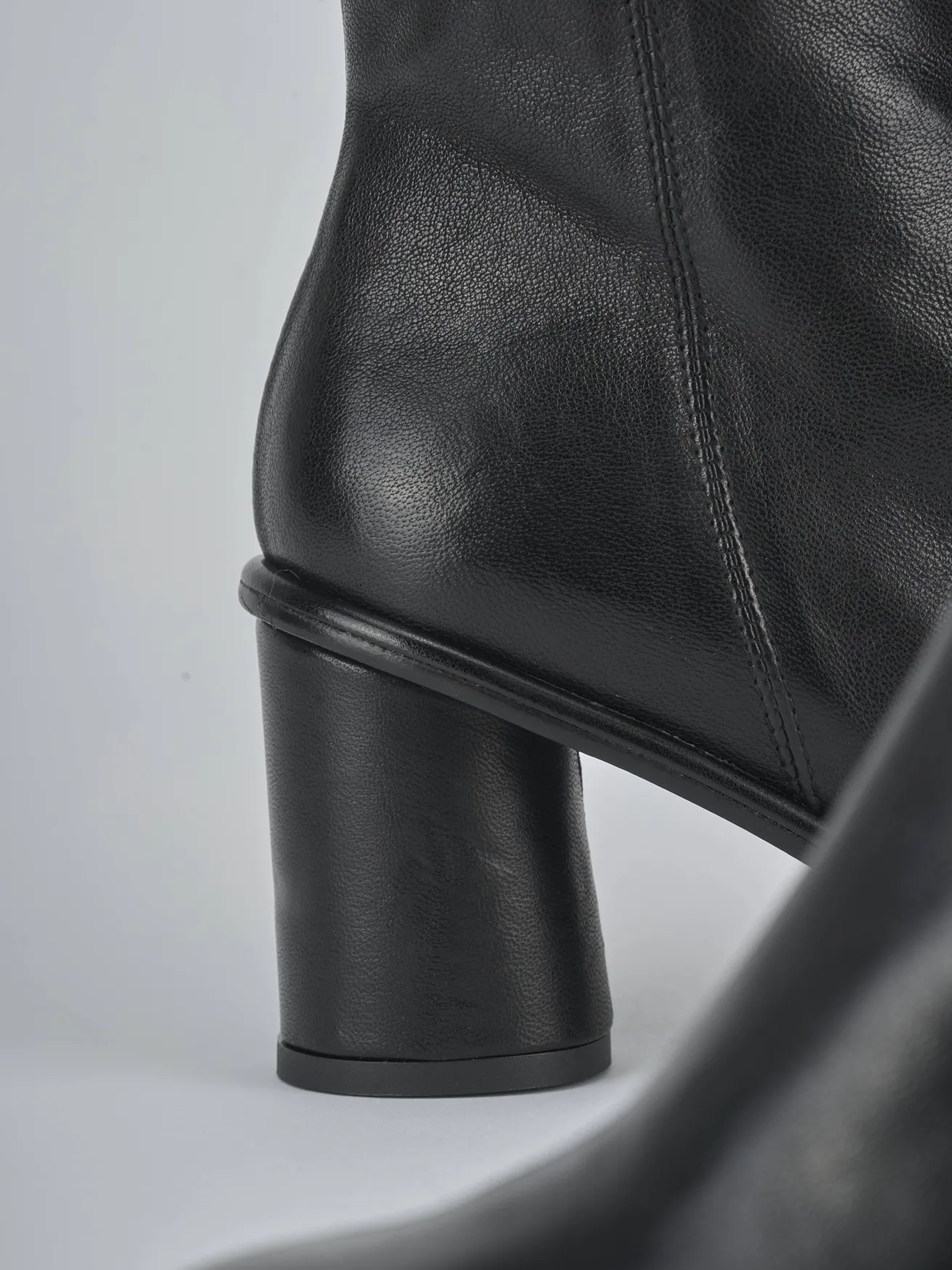 Stivaletti tacco 6cm pelle nero