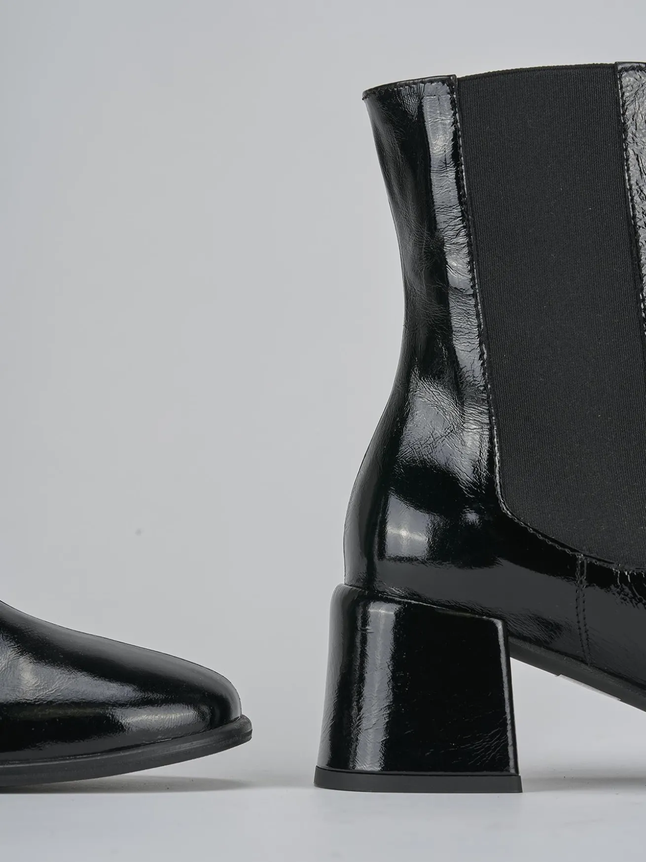 Stivaletti tacco 5cm vernice nero