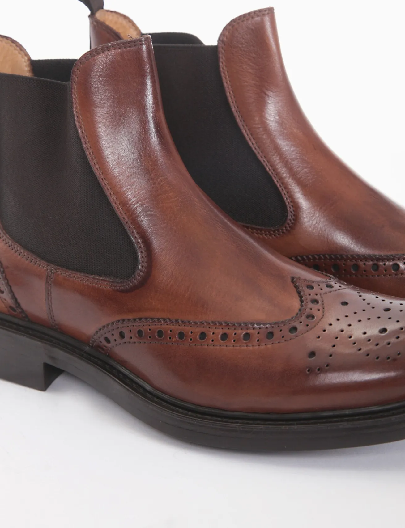 Stivaletto con tacco 3cm cuoio