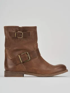 Stivaletto tacco 2 cm marrone pelle