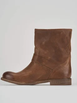 Stivaletto tacco 2 cm marrone pelle