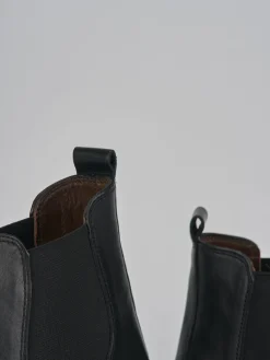 Stivaletto tacco 1 cm nero pelle