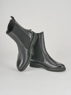 Stivaletto tacco 2 cm nero pelle