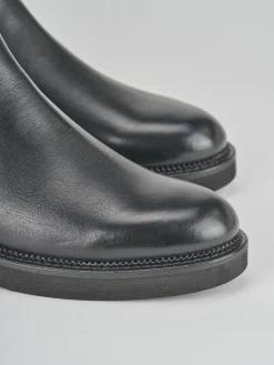 Stivaletto tacco 2 cm nero pelle