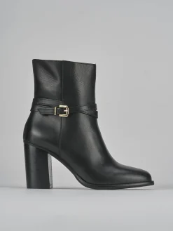 Stivaletto tacco 8 cm nero pelle