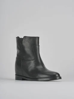 Stivaletto tacco 2 cm nero pelle