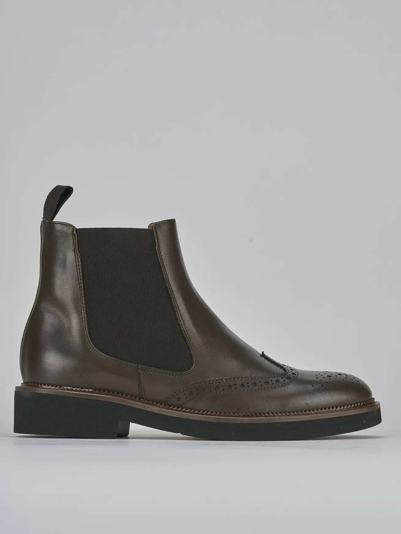 Stivaletto tacco 2 cm testa pelle