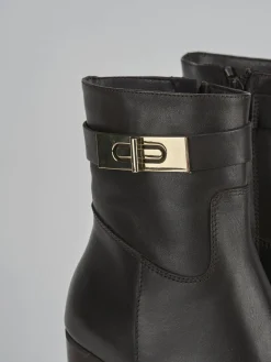 Stivaletto tacco 8 cm testa pelle