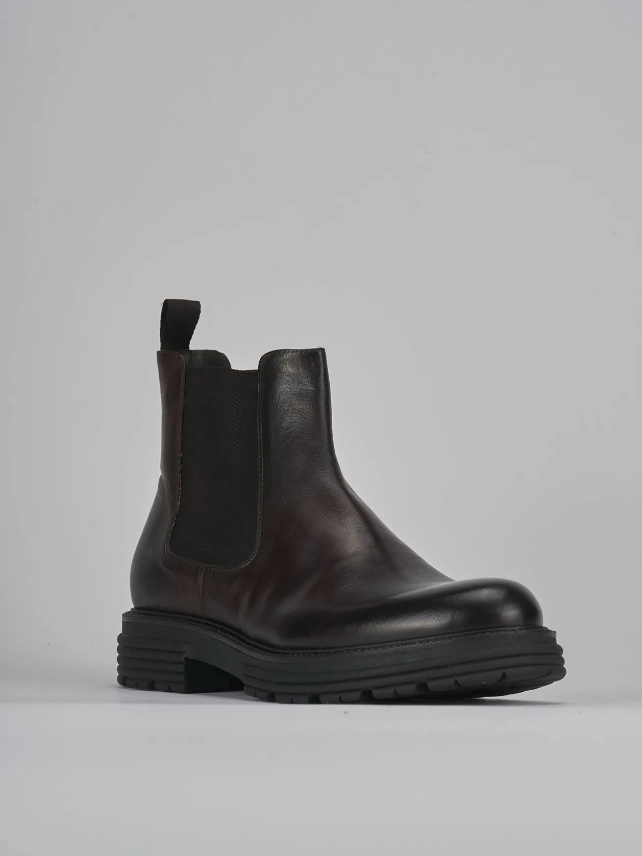 Stivaletto tacco 2 cm testa pelle