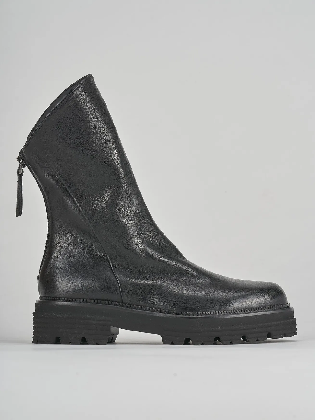 Stivaletto tacco 2cm nero pelle