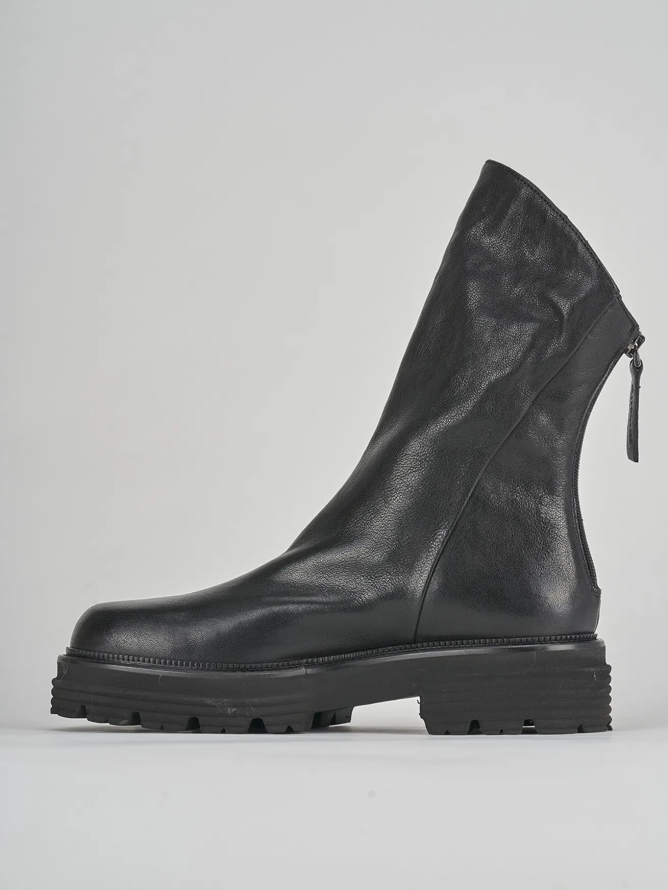 Stivaletto tacco 2cm nero pelle