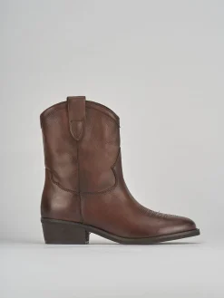 Stivaletto texano tacco 2 cm marrone pelle