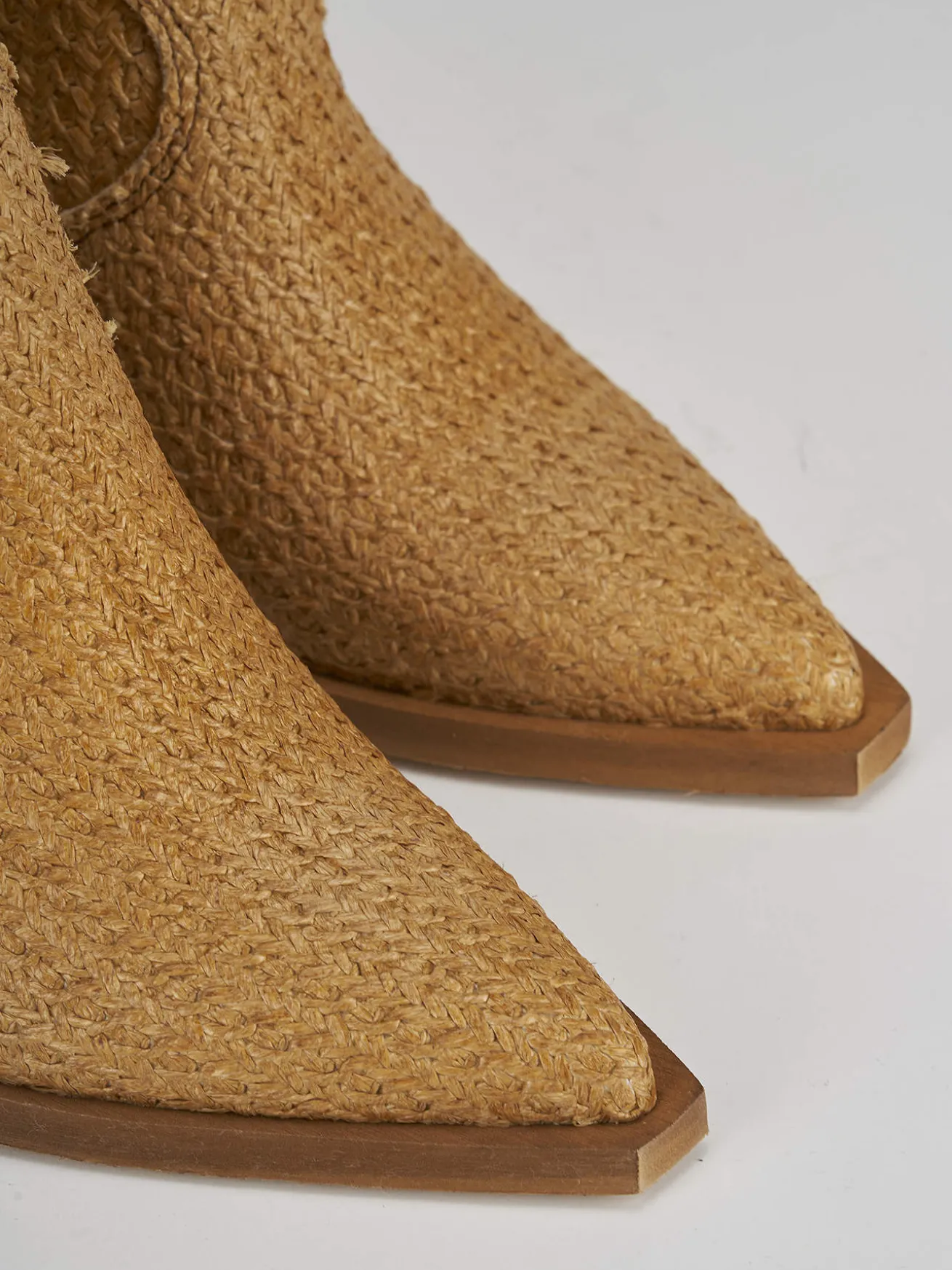 Stivaletto texano tacco 7 cm beige pelle