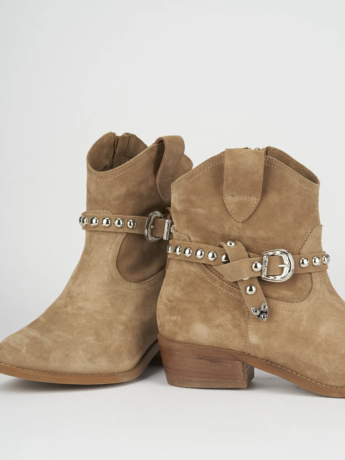 Stivaletto texano tacco 3 cm beige camoscio