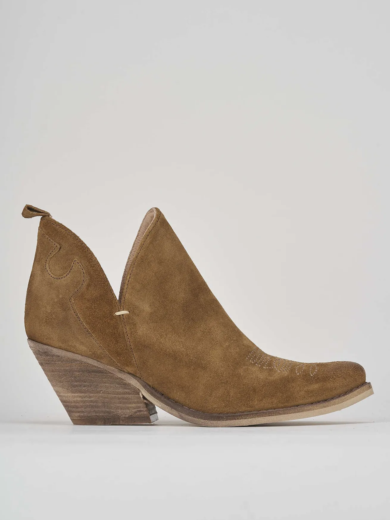 Stivaletto texano tacco 6 cm beige camoscio