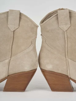 Stivaletto texano tacco 7cm beige camoscio